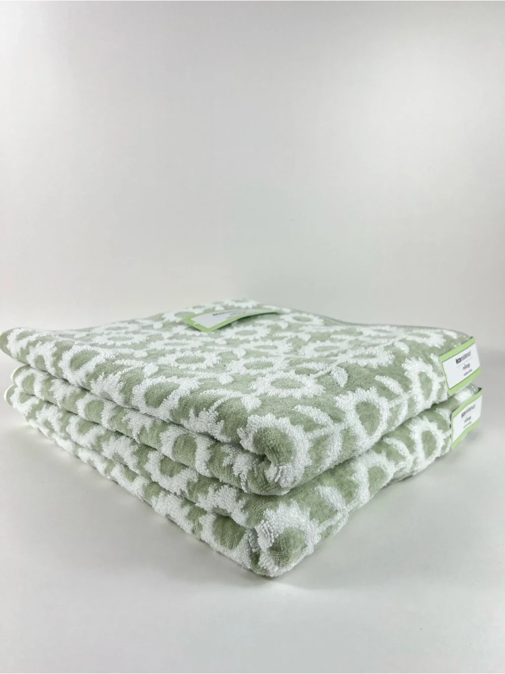 Ecoexistence Mélange Bath Towels Green White Floral Plush Cotton 2 Pc Set NEW